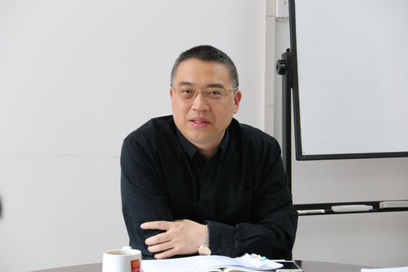 图1:主讲人张晓涛院长